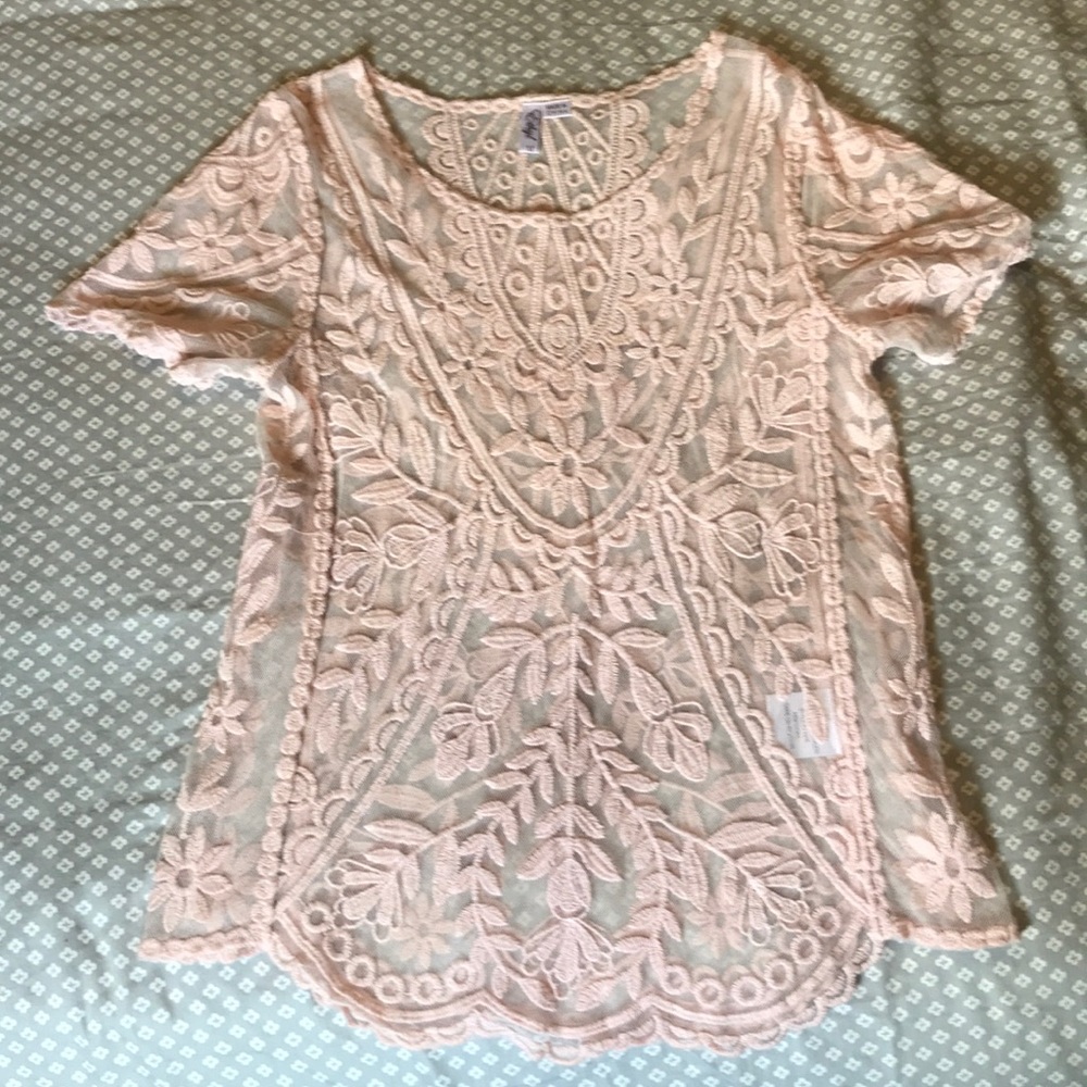 Delicate lace styled women’s shirt